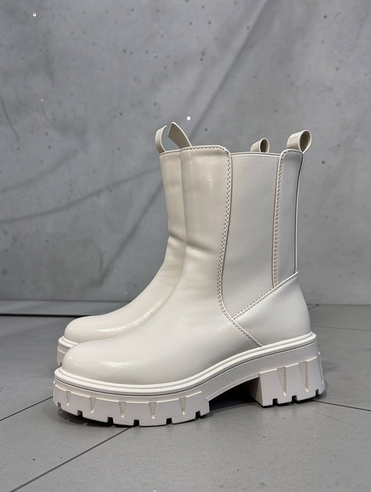 Stilvolle Knöchelstiefel Bota Beige